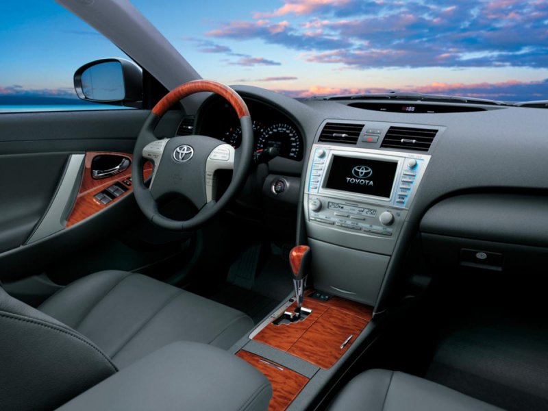 Toyota Camry салон