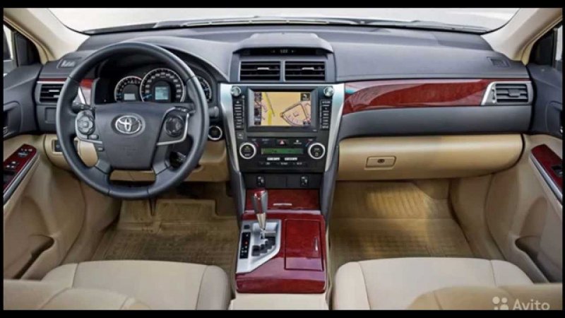 Toyota Camry салон