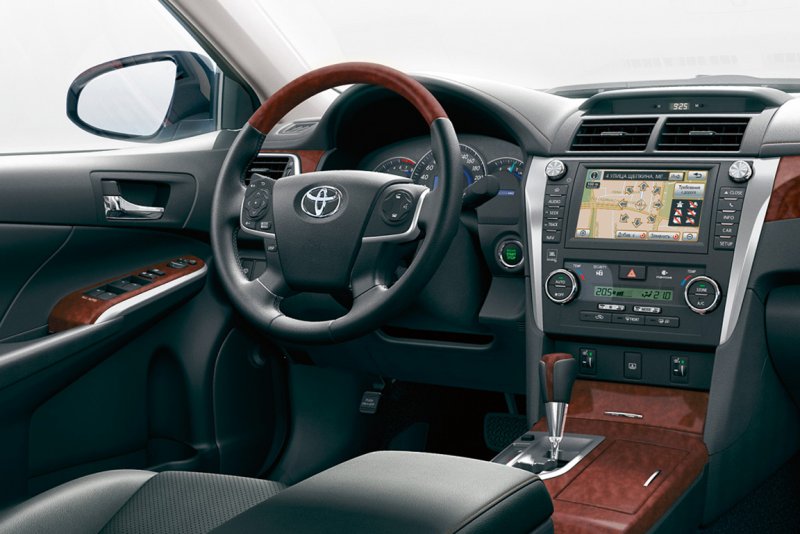Toyota Camry 50 салон