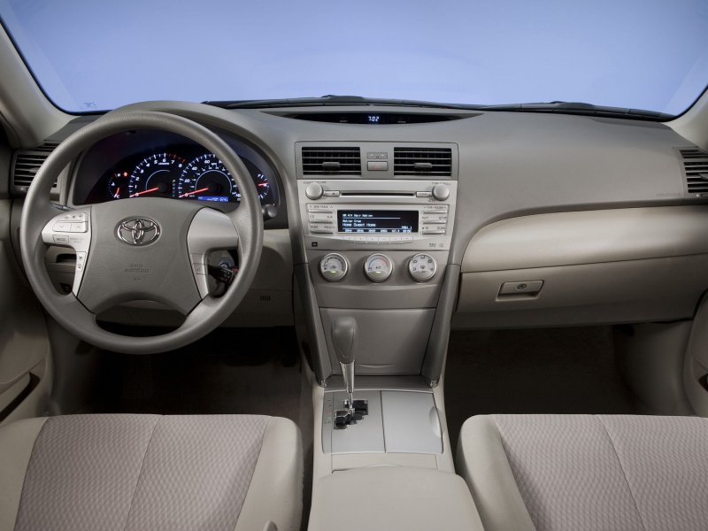 Toyota Camry 2010 XLE