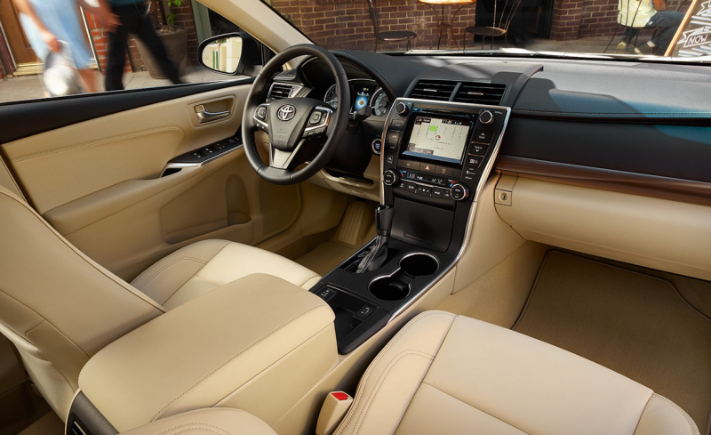 Toyota Camry 2016 салон