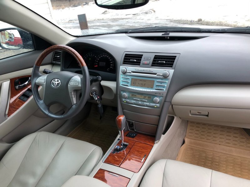 Toyota Camry 2009 салон белый