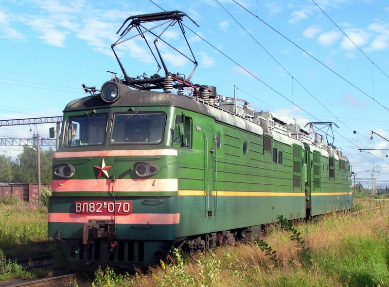 Электровозы серии вл82