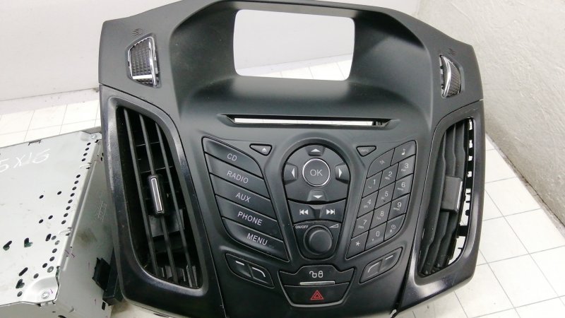 Ford Focus 3 Tesla Style