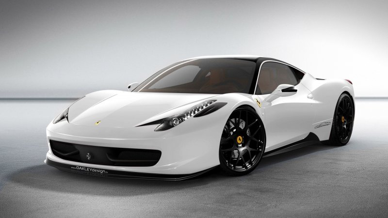 Ferrari 458 Italia белая
