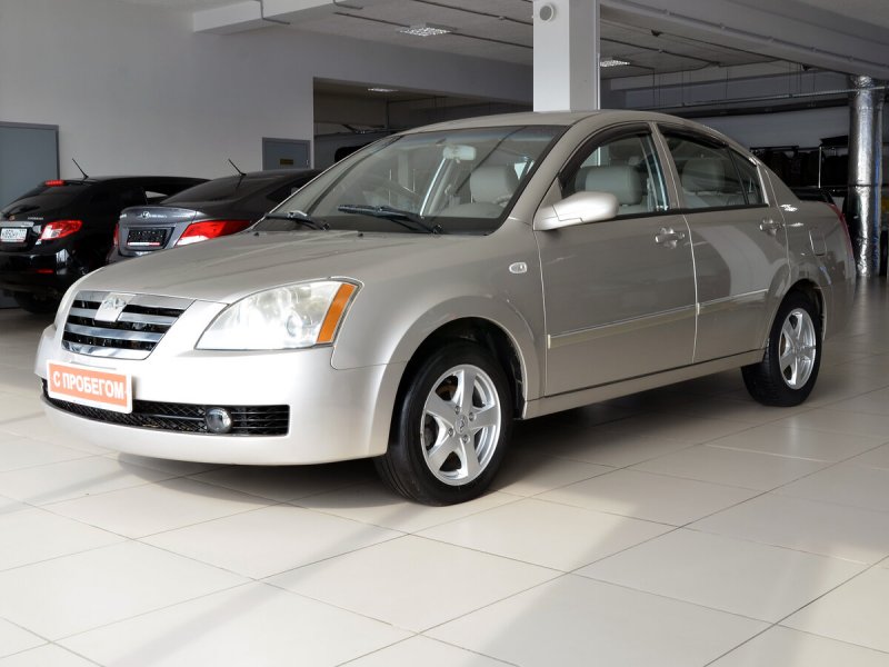 Машина Chery fora a21