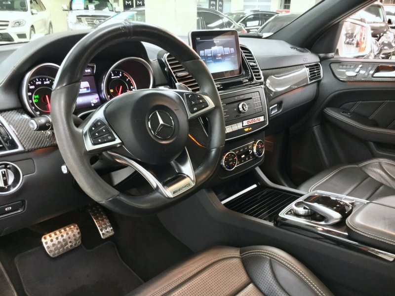 GLE Coupe 2020 AMG 63 салон
