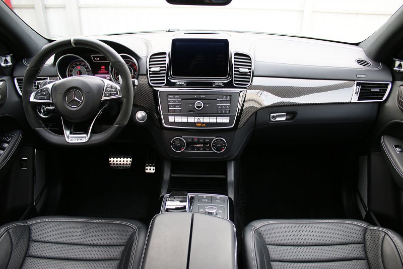 Mercedes Benz GLE 63s салон