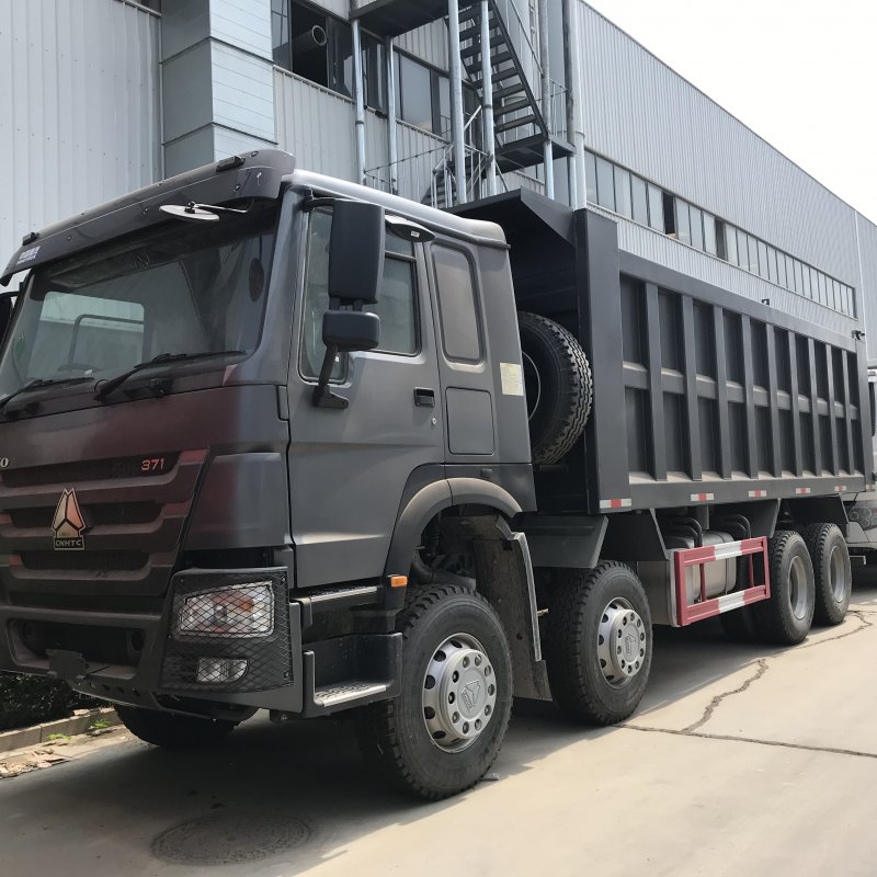 Самосвал HOWO 8x4