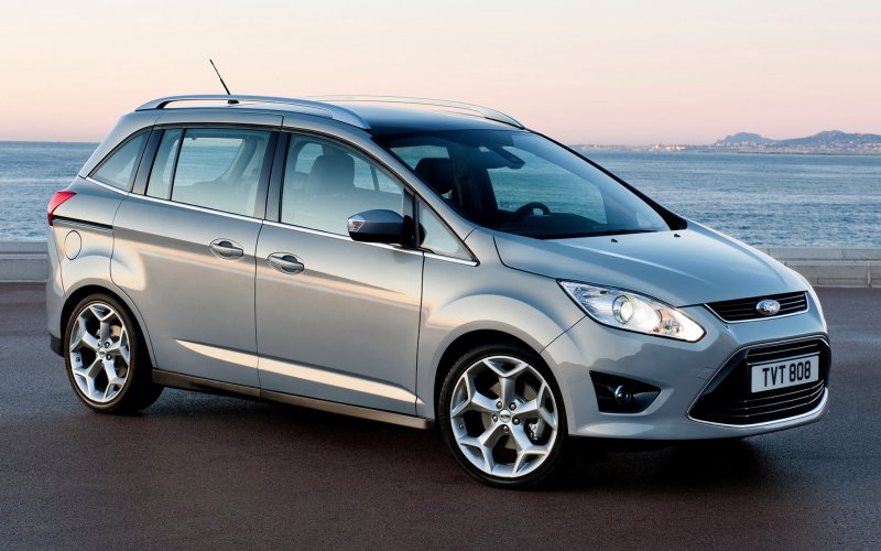 Ford Grand c-Max 2011