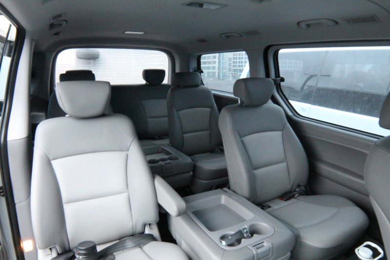 Hyundai h1 Grand Starex салон