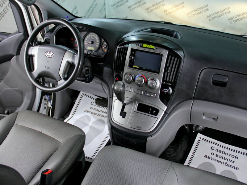 Hyundai Starex 2010 салон