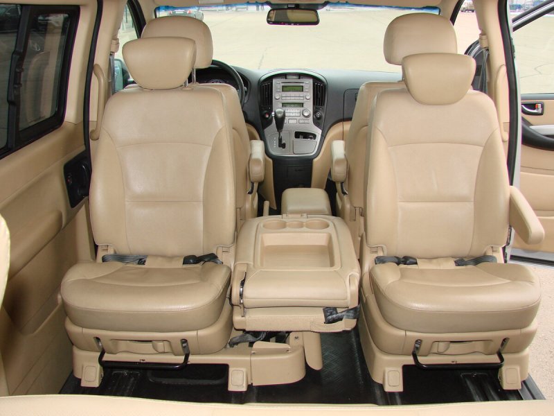 Hyundai Starex 2011 салон