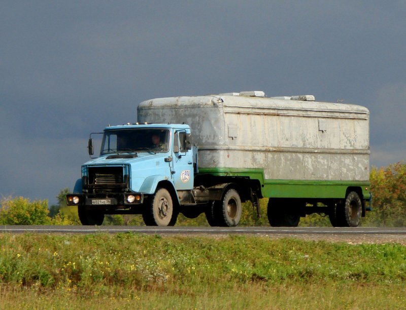 ЗИЛ 4421 полуприцеп