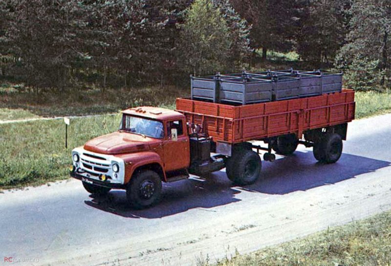Грузовой седельный тягач ЗИЛ-130