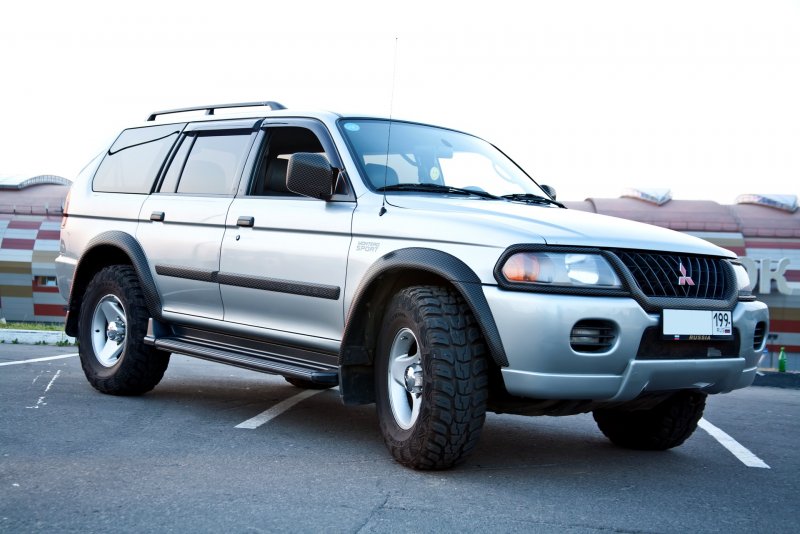 Mitsubishi Montero Sport