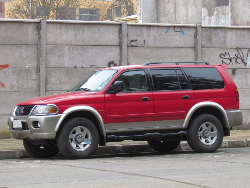 Мицубиси Монтеро 2003