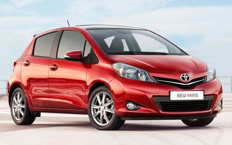 Toyota Ярис 2011