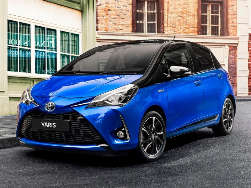 Тойота Yaris 2020