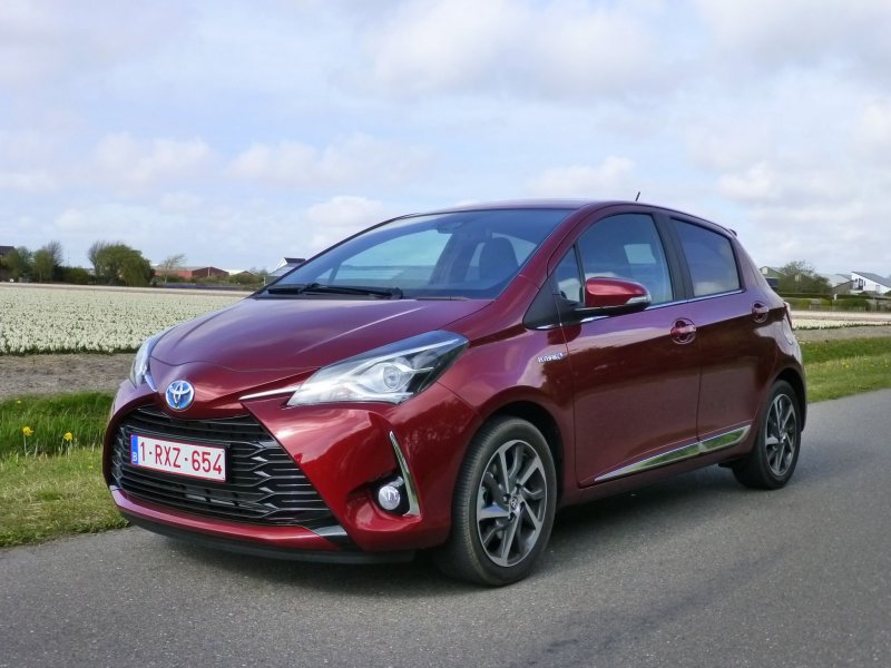 Toyota Yaris гибрид