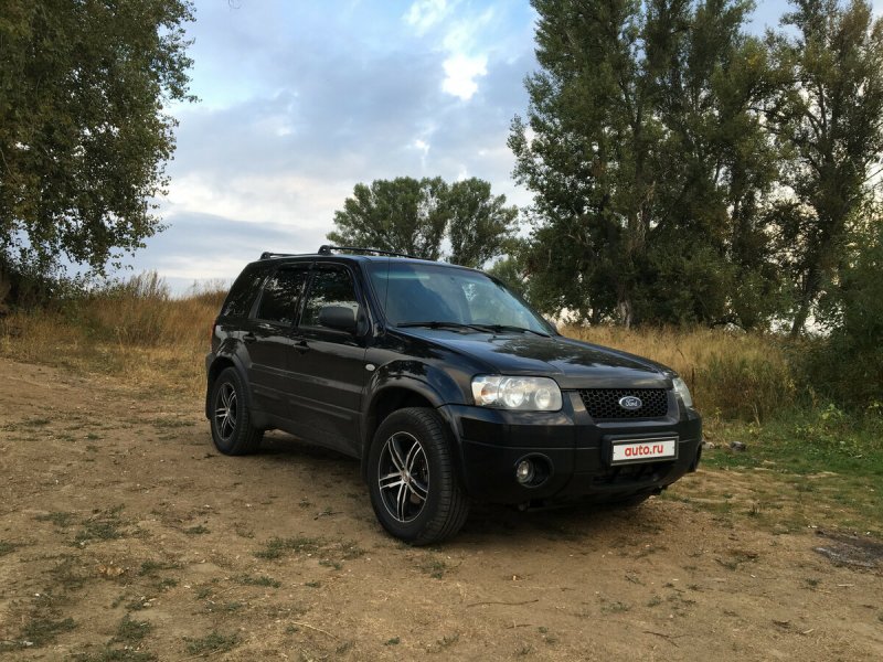 Ford Maverick лето чёрный