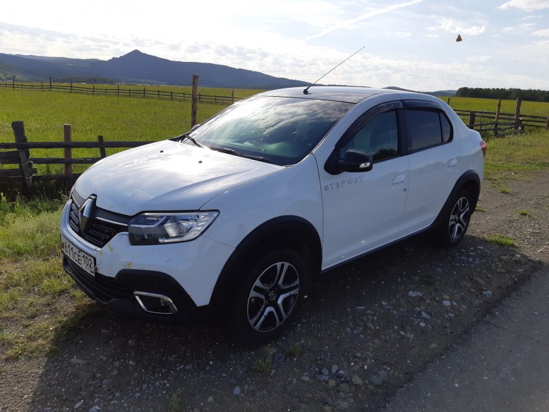 Logan Stepway белый