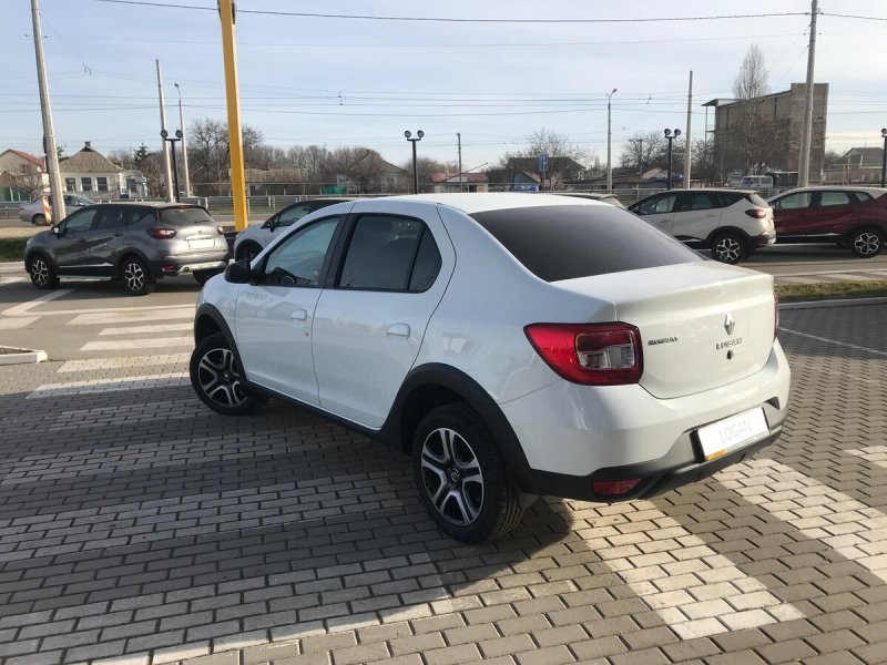 Renault Sandero Stepway 2021 белый