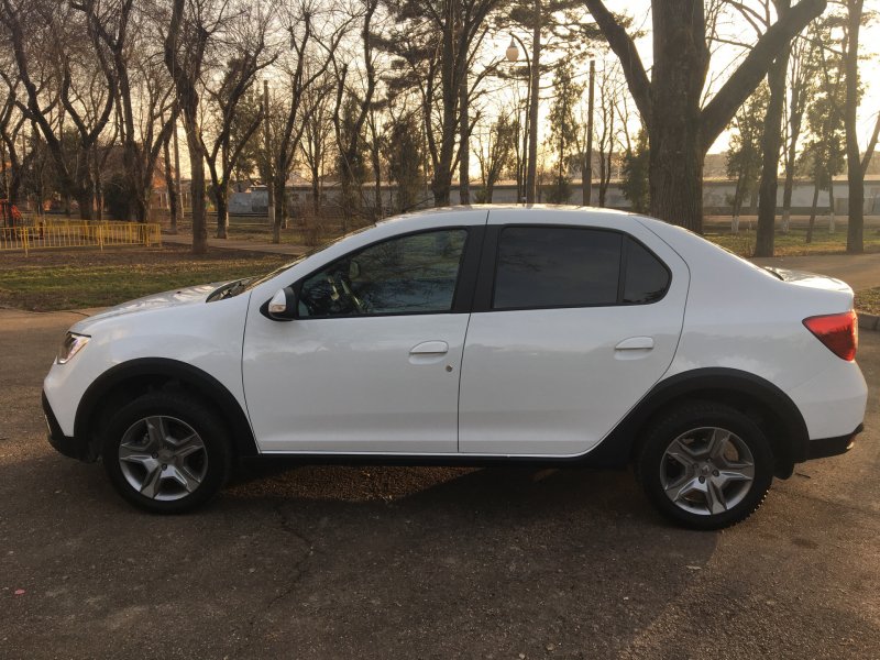 Logan Stepway белый