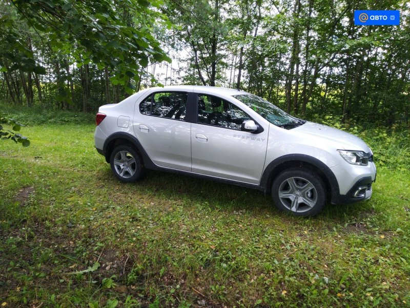 Renault Logan Stepway 2020 белый