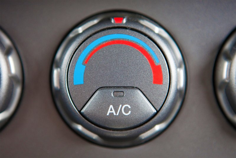 Первый автомобиль с кондиционером
