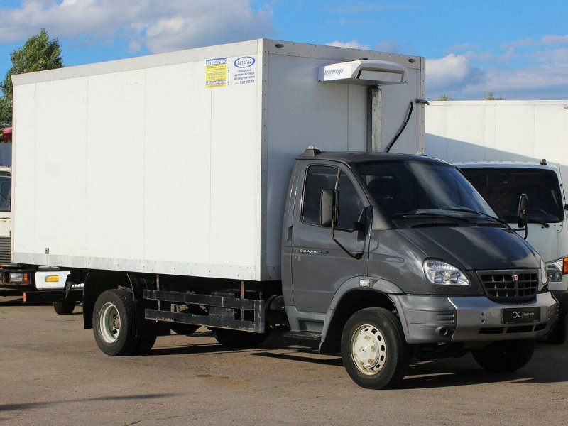 ГАЗ 33106 фургон сзади