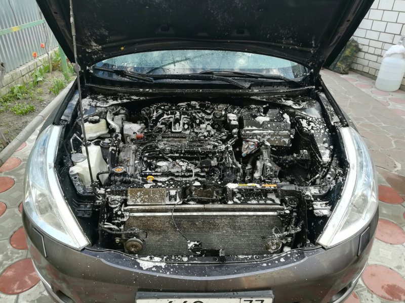 Nissan Teana j32 моторный отсек