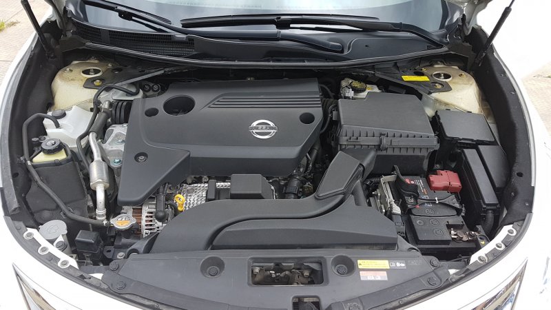Подкапотное Nissan Teana 33