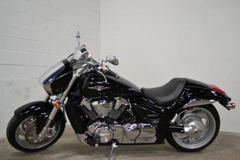 Suzuki Boulevard m109r матовый