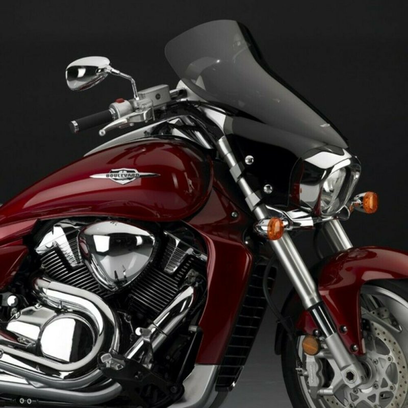 Suzuki m109r 1800