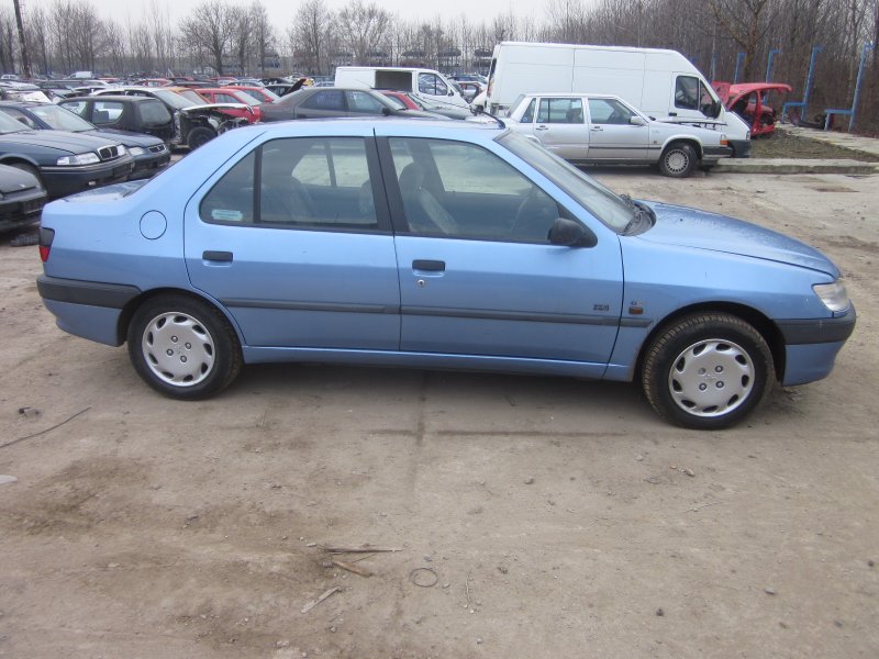 Пежо 306 седан 2003 года