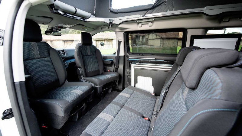 Peugeot traveller 2021 салон