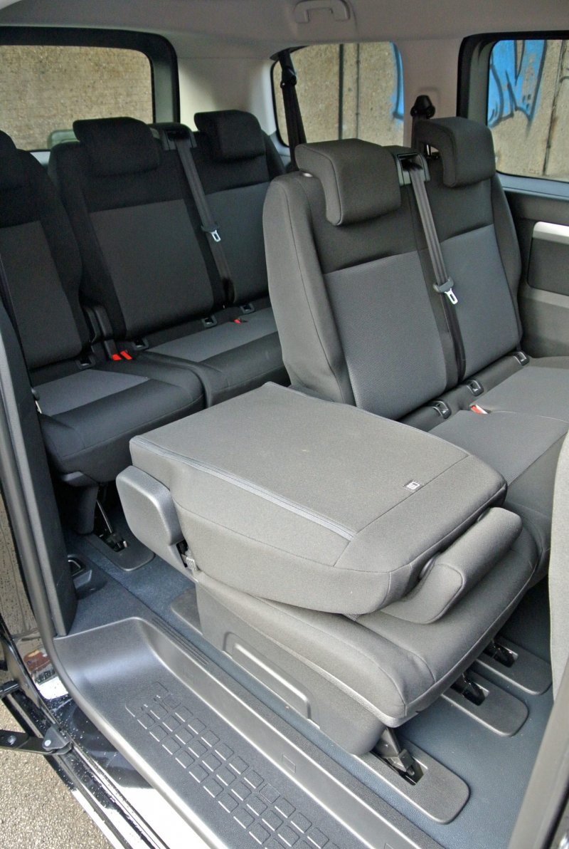 Peugeot traveller i long салон