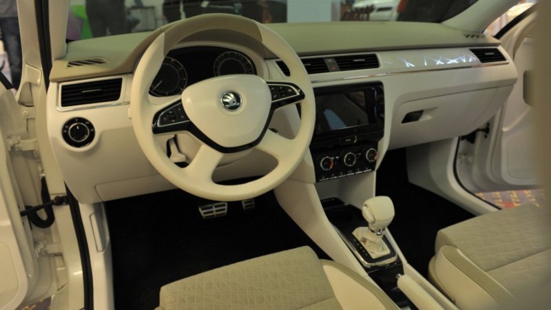 Škoda Rapid светлый салон