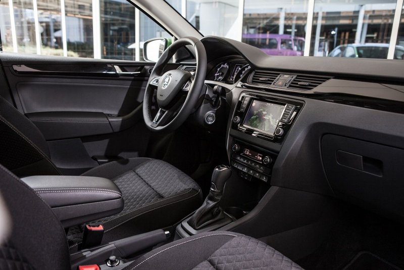 Škoda Rapid 2019 салон