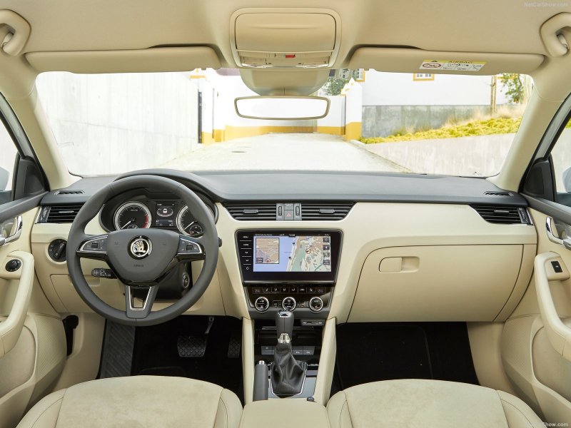 Skoda Octavia 2018 салон