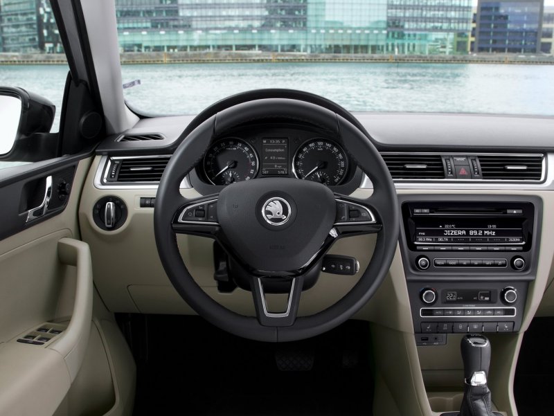 Skoda Rapid 2014 салон