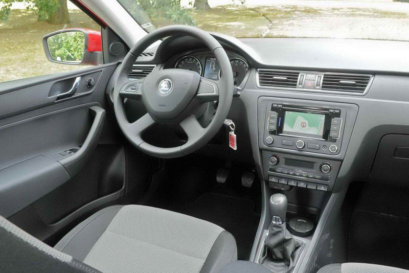 Skoda Rapid 2012 салон