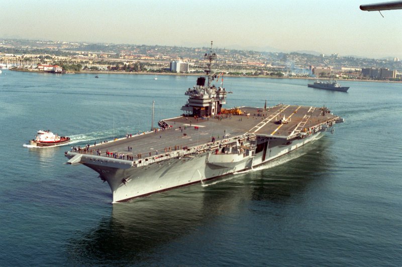 Авианосец рейнджер CV-61