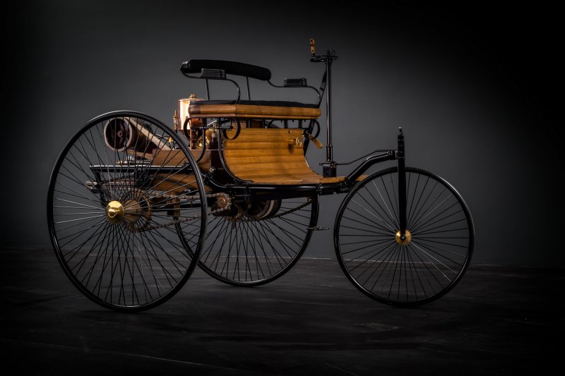 Автомобиль Карл Бенц 1885 год