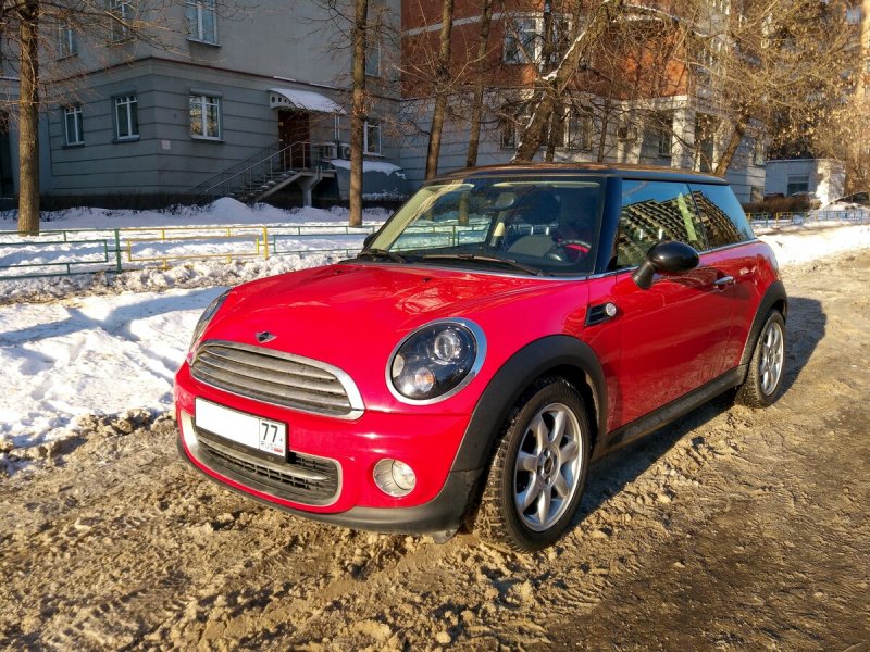 Красный мини Купер r56