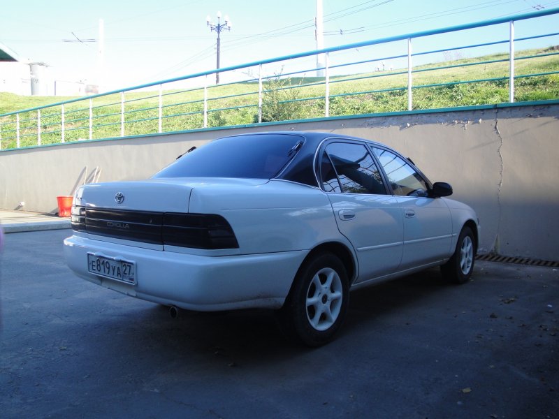 Спойлер на Toyota Corolla ae100 седан