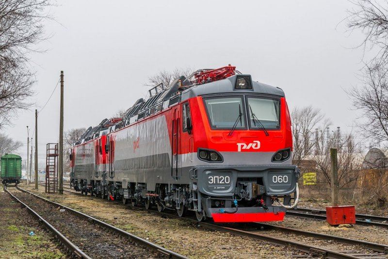 Локомотив поезд эп20