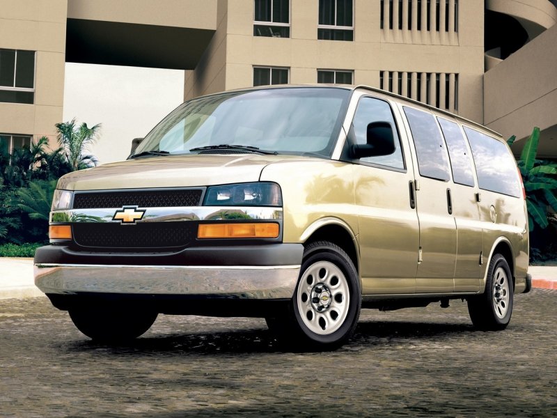Chevrolet Express 2