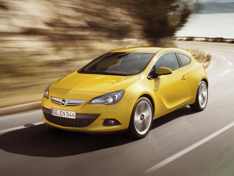 Opel Astra GTC 2011